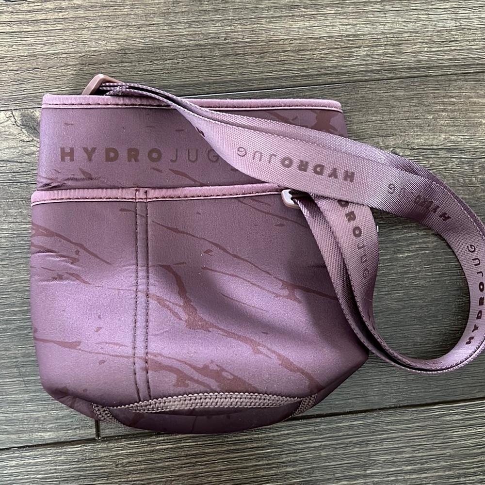 Hydrojug sleeve w/ strap